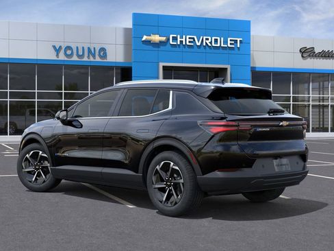 New 2026 Chevrolet Equinox EV LT image 3