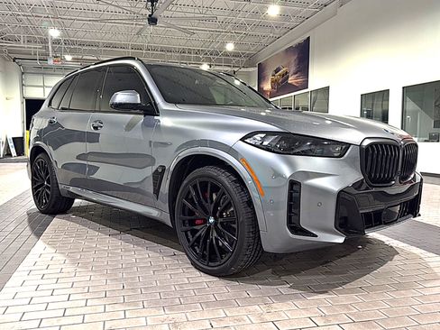 Used 2026 BMW X5 xDrive40i w/ M Sport Package image 3
