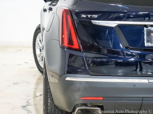 Used 2022 Cadillac XT5 Luxury FWD image 8