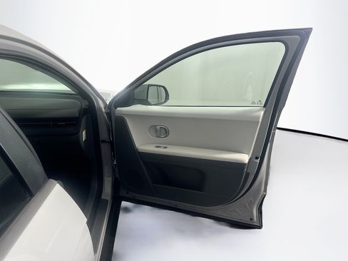 Used 2024 Hyundai Ioniq 5 SEL RWD image 34