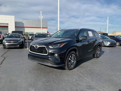 Used 2023 Toyota Highlander XLE