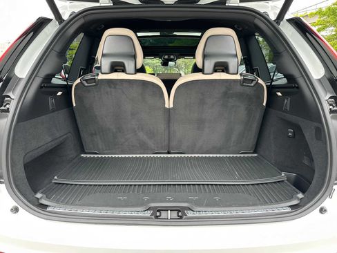Used 2026 Volvo XC90 B6 Ultra w/ Protection Package AWD/4WD image 14