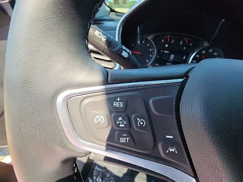 Used 2023 Chevrolet Equinox LT AWD/4WD image 10