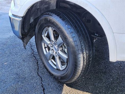 Used 2020 Ford F150 Lariat image 34