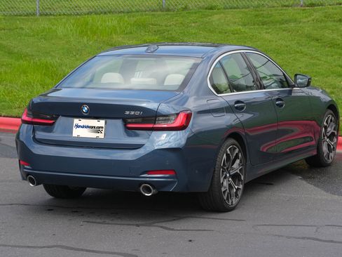 Used 2025 BMW 330i Sedan RWD image 8