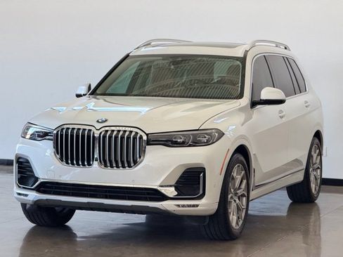 Used 2021 BMW X7 xDrive40i w/ Premium Package AWD/4WD image 3