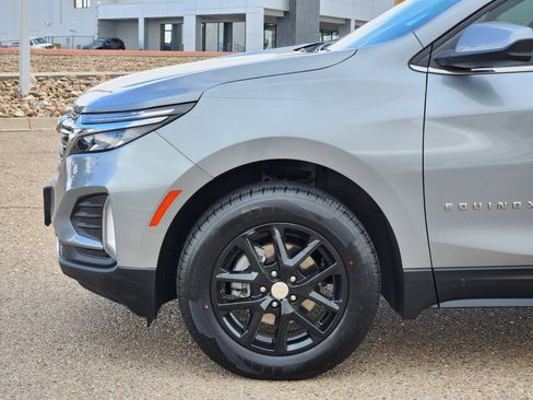 Used 2024 Chevrolet Equinox LT AWD/4WD image 7