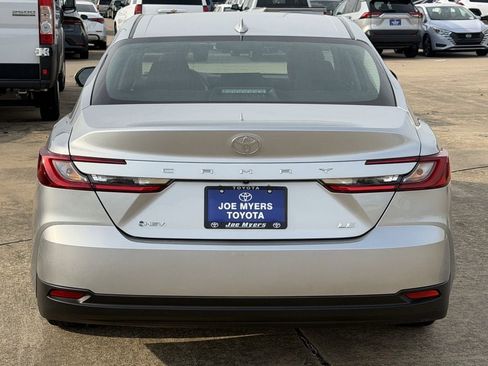 Used 2026 Toyota Camry LE FWD image 8