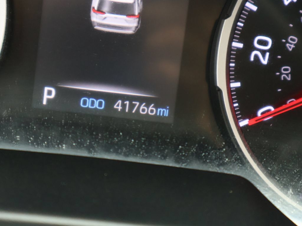 Used 2020 Toyota RAV4 XLE Premium FWD image 38