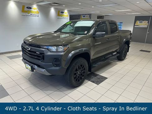 Used 2023 Chevrolet Colorado Trail Boss w/ Advanced Trailering Package AWD/4WD image 2
