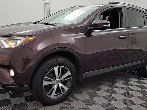 Used 2018 Toyota RAV4 XLE image 4