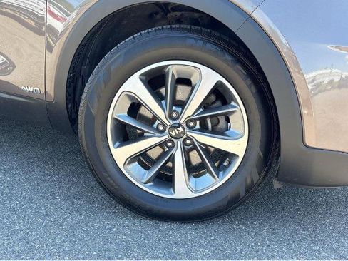 Used 2019 Kia Sorento EX AWD/4WD image 7