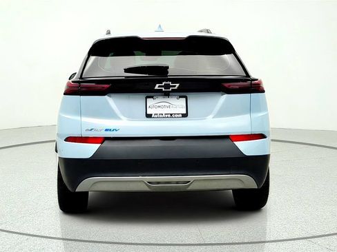 Used 2023 Chevrolet Bolt EUV Premier w/ Sun & Sound Package FWD image 6