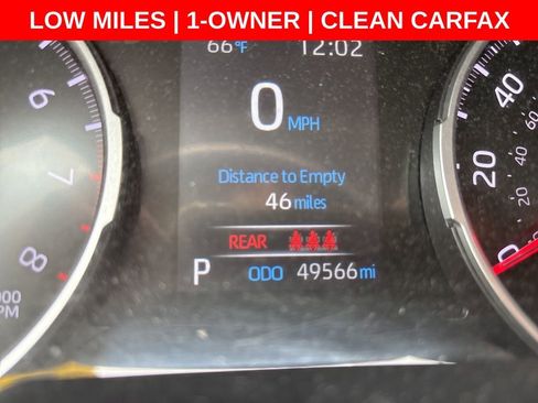 Used 2022 Toyota RAV4 XLE Premium FWD image 28