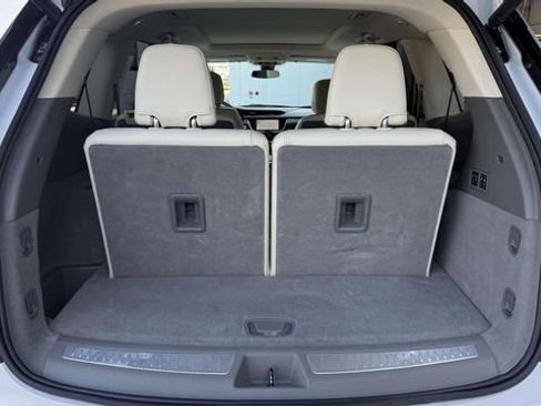 Used 2024 Cadillac XT6 Premium Luxury AWD/4WD image 28