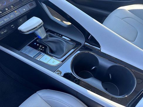 New 2026 Hyundai Elantra Limited image 11