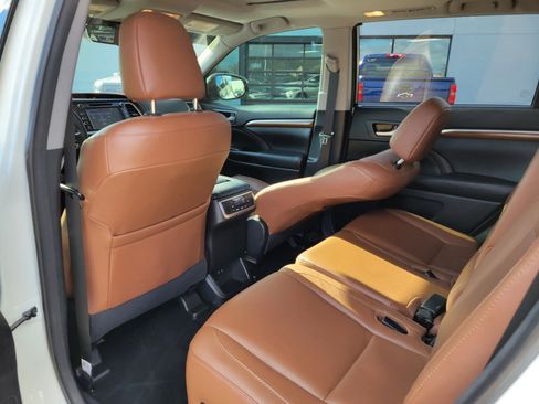 Used 2018 Toyota Highlander Limited w/ Protection Package #3 image 13