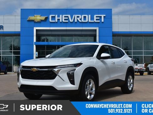 New 2026 Chevrolet Trax LS w/ LS Convenience Package FWD image 1