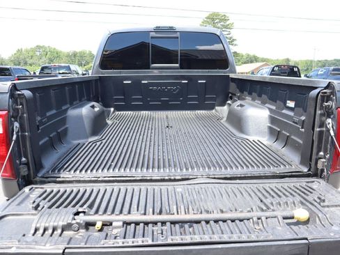 Used 2016 Ford F250 Lariat w/ Lariat Ultimate Package AWD/4WD image 9