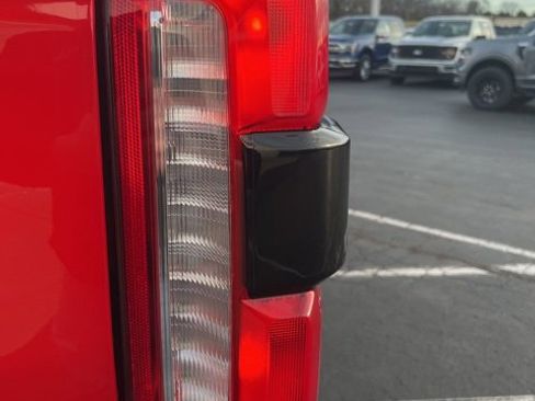 Used 2023 Ford F250 Lariat w/ Chrome Package image 43