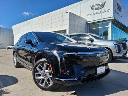 New 2026 Cadillac Optiq Luxury 1