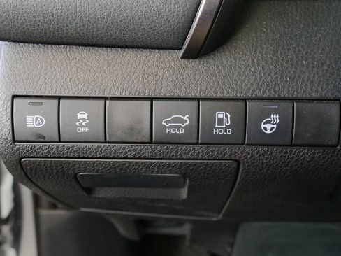 Used 2020 Toyota Camry XSE image 29