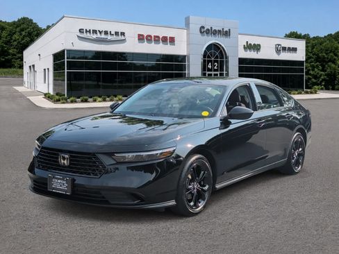 Used 2025 Honda Accord SE image 1
