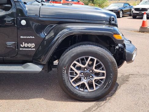 Used 2024 Jeep Wrangler Unlimited Sahara AWD/4WD image 29