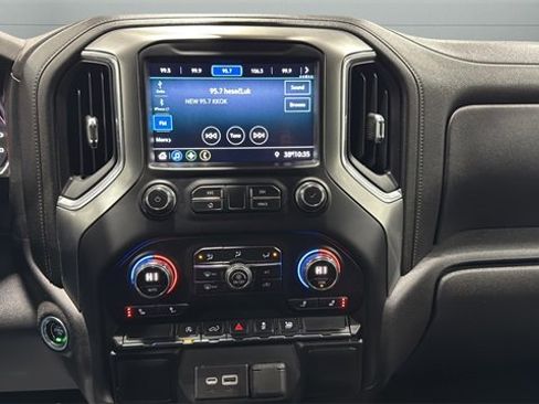 Used 2020 Chevrolet Silverado 1500 LT w/ All-Star Edition image 17