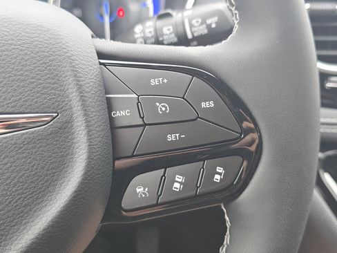 New 2026 Chrysler Pacifica Limited w/ S Appearance Package image 10