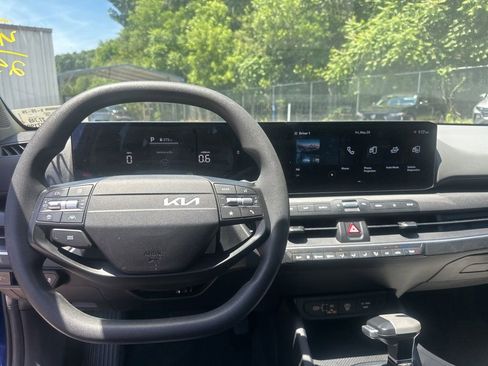 Used 2025 Kia K4 FWD image 4