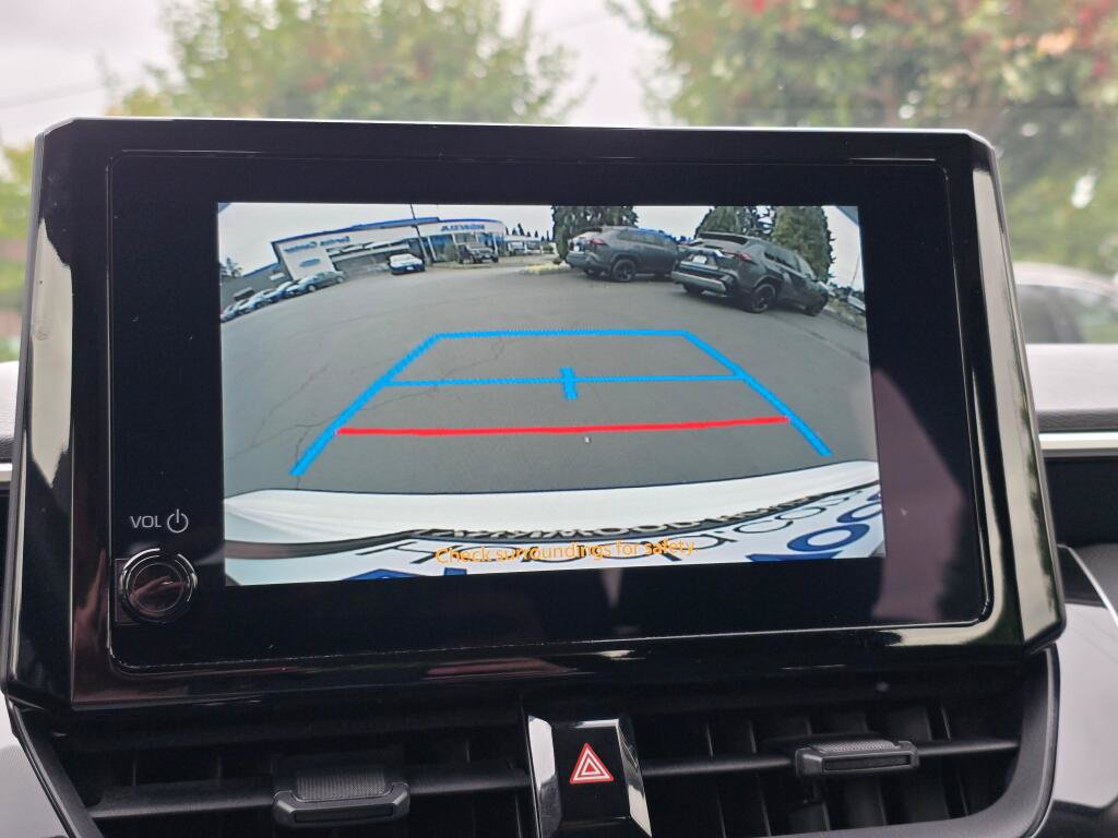 Used 2023 Toyota Corolla LE w/ Carpet Mat Package (TMS) FWD image 22