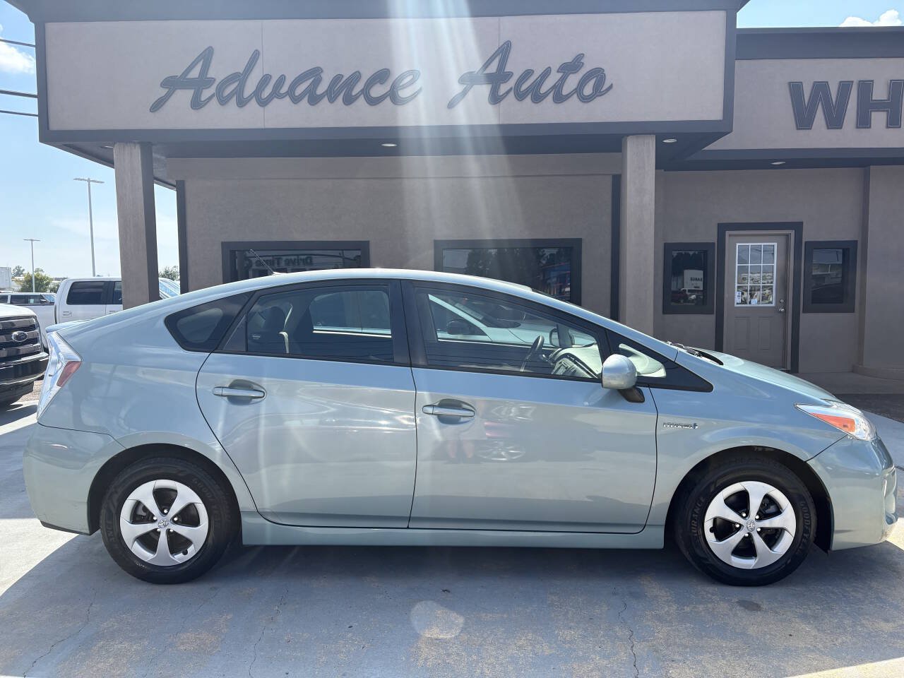 Used 2015 Toyota Prius Three FWD image 1
