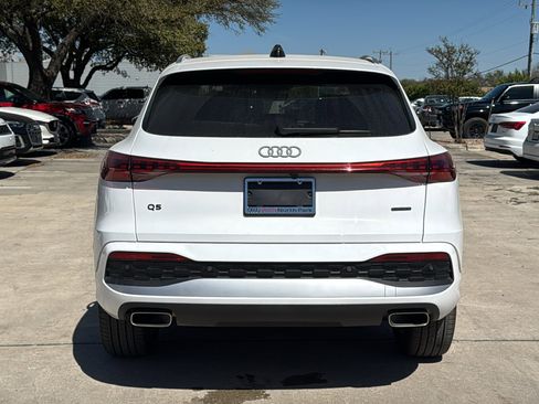 Used 2025 Audi Q5 Premium image 6