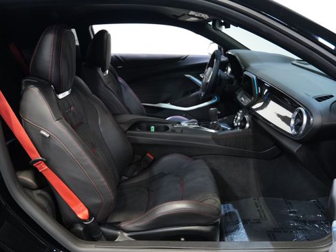 Used 2020 Chevrolet Camaro ZL1 RWD image 32
