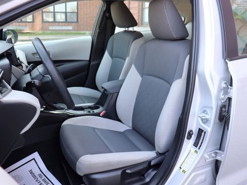 Used 2023 Toyota Corolla LE FWD image 12