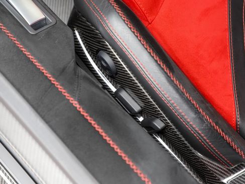Used 2019 Lamborghini Aventador SVJ AWD/4WD image 38