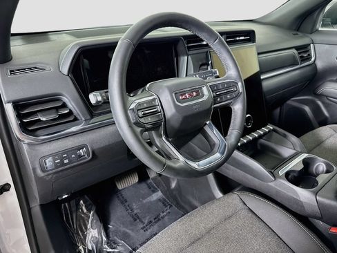Used 2025 GMC Terrain Elevation w/ Black Edition AWD/4WD image 9