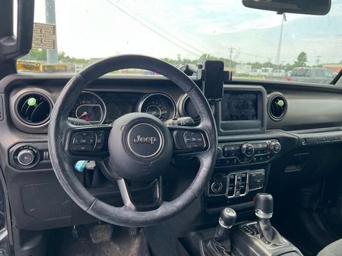 Used 2019 Jeep Wrangler Unlimited Sport S AWD/4WD image 11