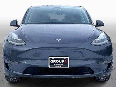 Used 2022 Tesla Model Y Long Range image 3