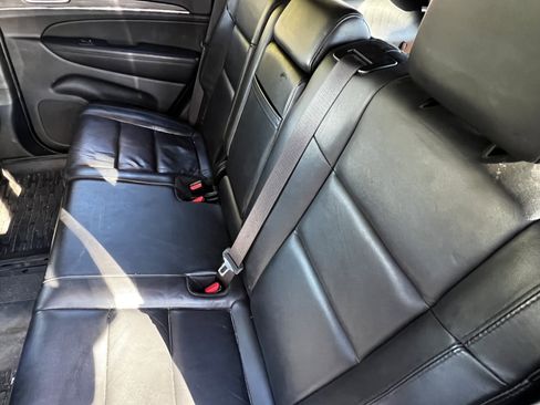 Used 2019 Jeep Grand Cherokee Limited image 31