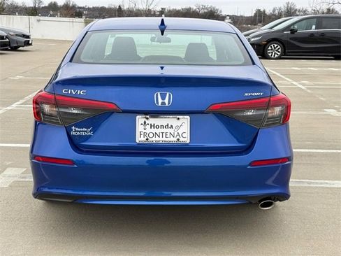 Used 2023 Honda Civic Sport image 5
