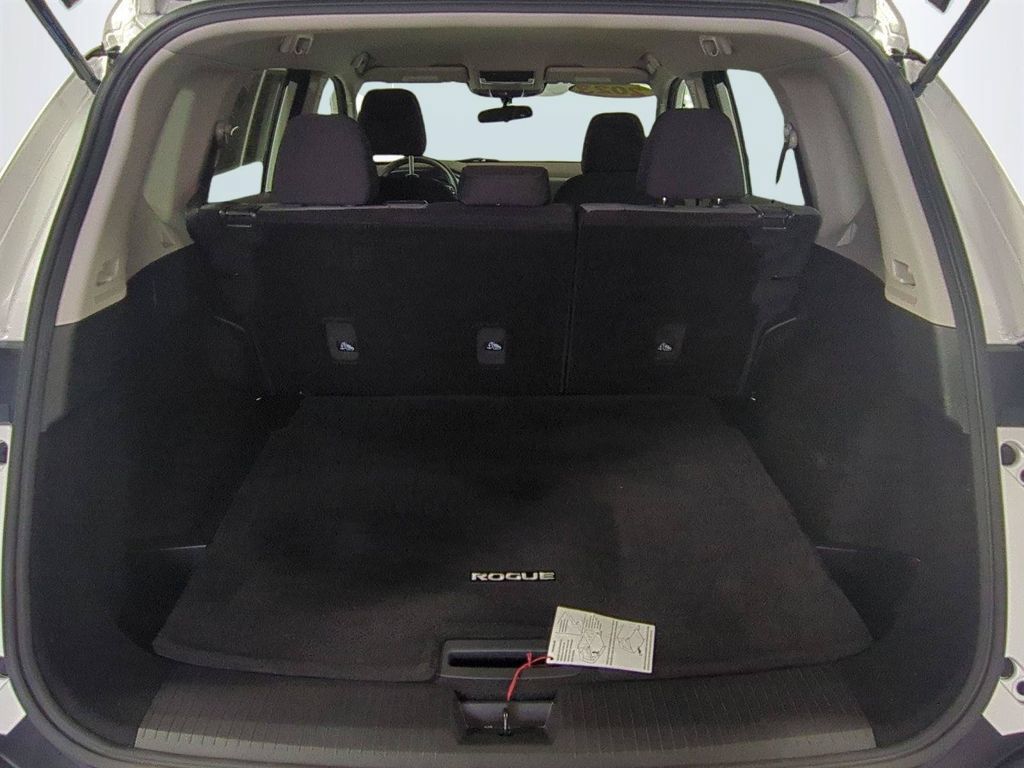 Used 2023 Nissan Rogue SV FWD image 14