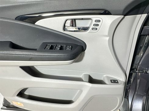 Used 2019 Honda Pilot Elite image 16