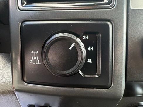 Used 2022 Ford F350 XLT w/ Black Appearance Package AWD/4WD image 24