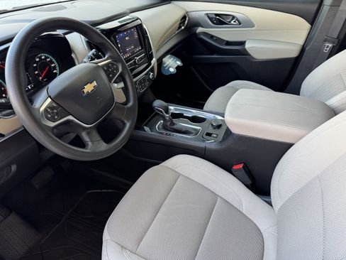 Certified 2022 Chevrolet Traverse LS image 9
