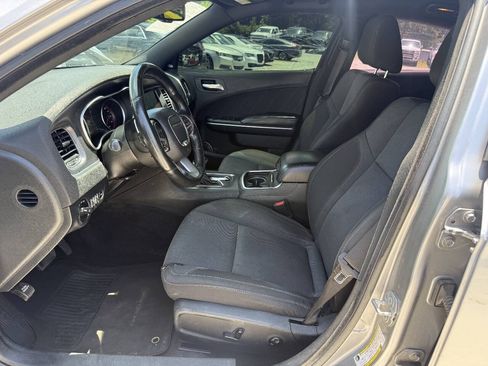 Used 2018 Dodge Charger R/T RWD image 11
