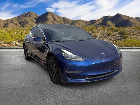 Used 2019 Tesla Model 3 Standard Range Plus RWD image 3