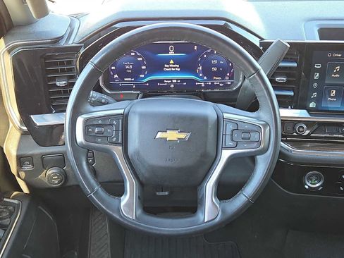 Used 2023 Chevrolet Silverado 1500 LT image 18