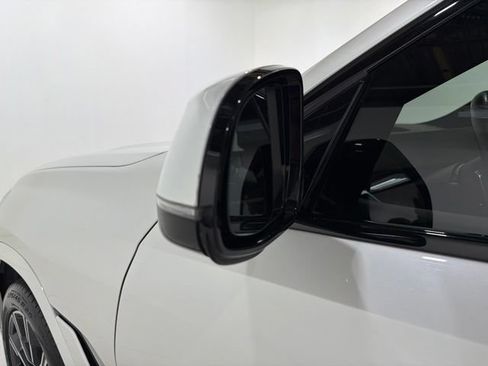Used 2024 BMW X6 xDrive40i w/ Executive Package AWD/4WD image 9